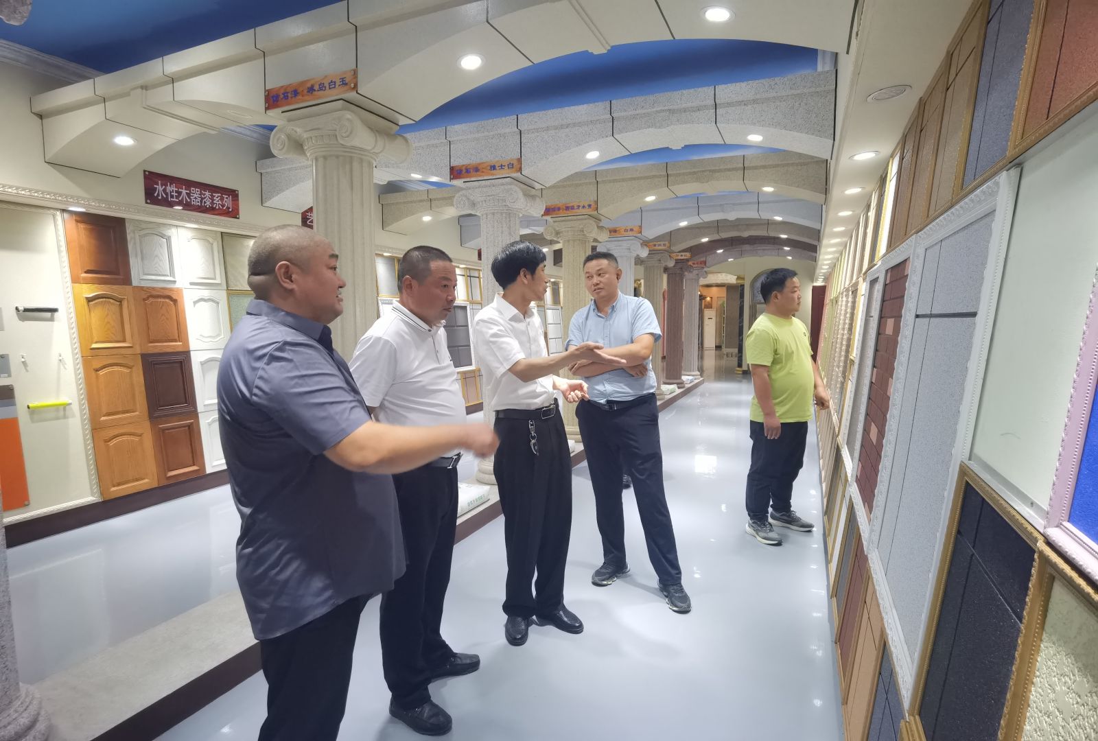 热烈欢迎北京中交二工局领导莅临vwin网上官网漆业集团参观指导
