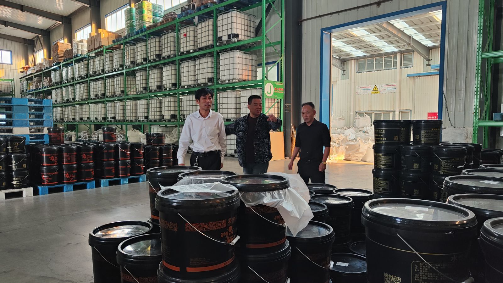 江苏泰州王总到访vwin网上官网漆业集团参观考察 共促发展新机遇